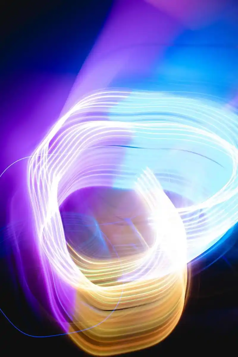 图片素材科技感ppt最偏爱的光效背景图