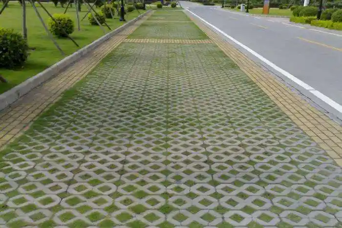 8字植草砖_宁波路面砖_植草砖_pc砖_透水砖_水泥桩厂家_云漫