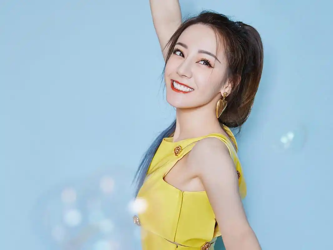 迪丽热巴:俏皮可爱,性感风韵,成熟魅惑,俏丽,优雅唯美照