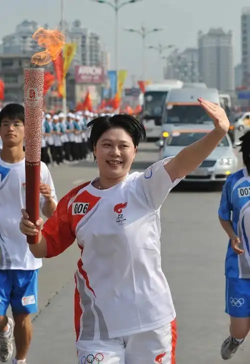 陈子荷:三夺世界冠军的福建天才,奥运决赛不敌邓亚萍后出国打球