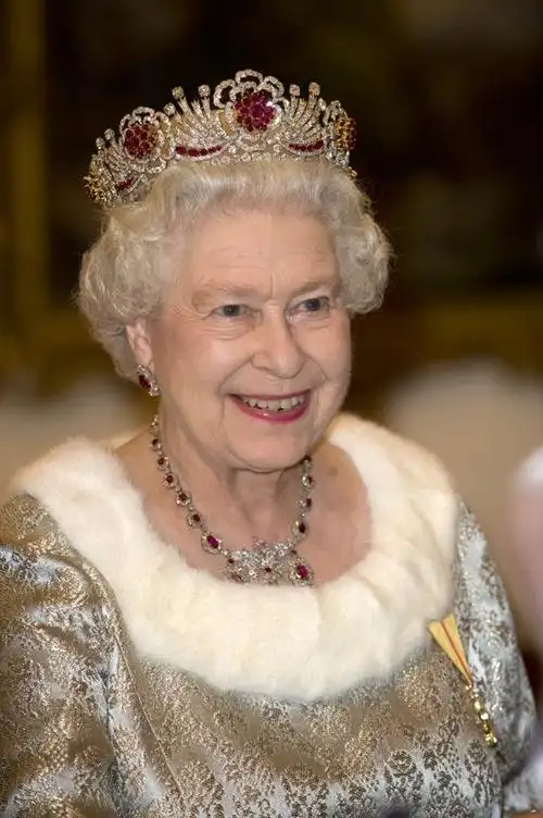 p>伊丽莎白二世(全称:her majesty queen elizabeth ii,1926年4月21