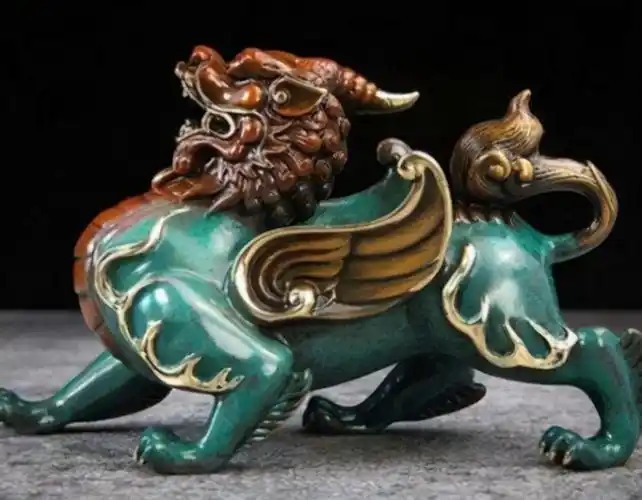 公貔貅主要是招财为主,母貔貅则是守财为重.