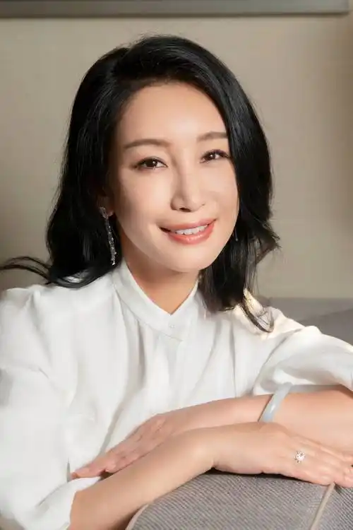 秦海璐笨演员爱较真丨人物