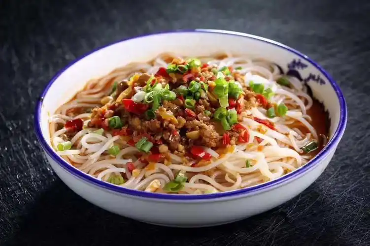 凉拌粉干:吃过就会爱上她的衢州小吃.