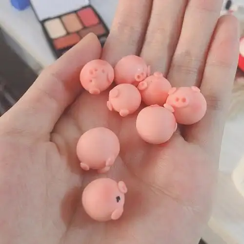 超轻粘土手作超可爱圆滚滚的糖豆猪猪