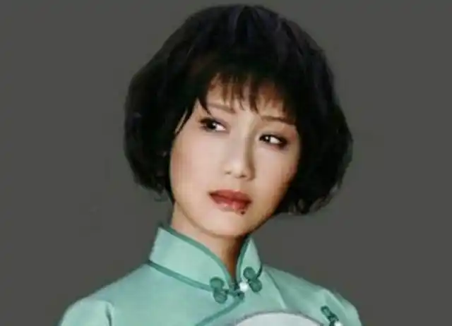 63岁女演员李建群去世!她在古装剧的服饰造诣,远超现在的清宫戏