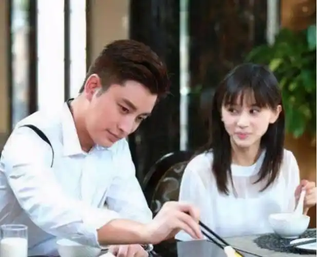 王子文看贾乃亮眼神暧昧被指余情未了王子文霸气回应称想多了