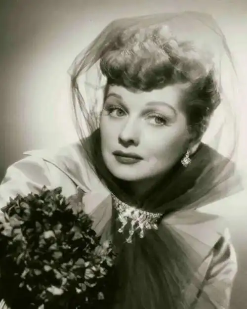 老照片:上世纪30-40年代那些惊艳了时光的好莱坞美女