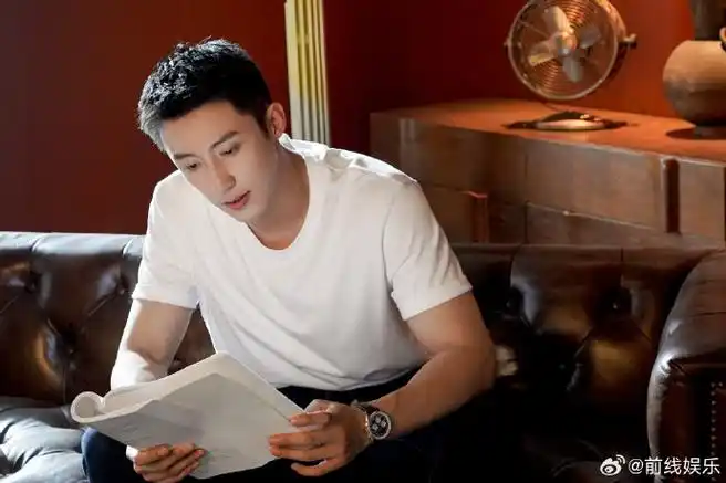 黄景瑜胸肌好大##黄景瑜不去演封神可惜了