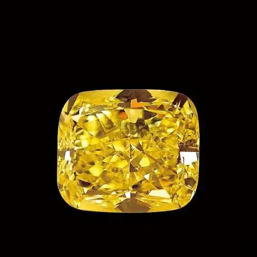 06克拉黄钻:黄色钻石简称黄钻,又称金钻,这颗颜色深黄,可谓黄钻之中的