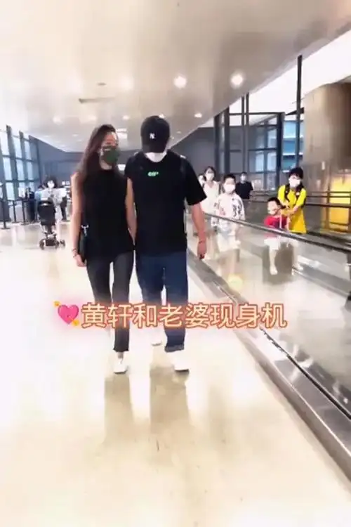 即使现在是黄轩的女朋友,也没有因为男友的名气打扮的多好,而是非常