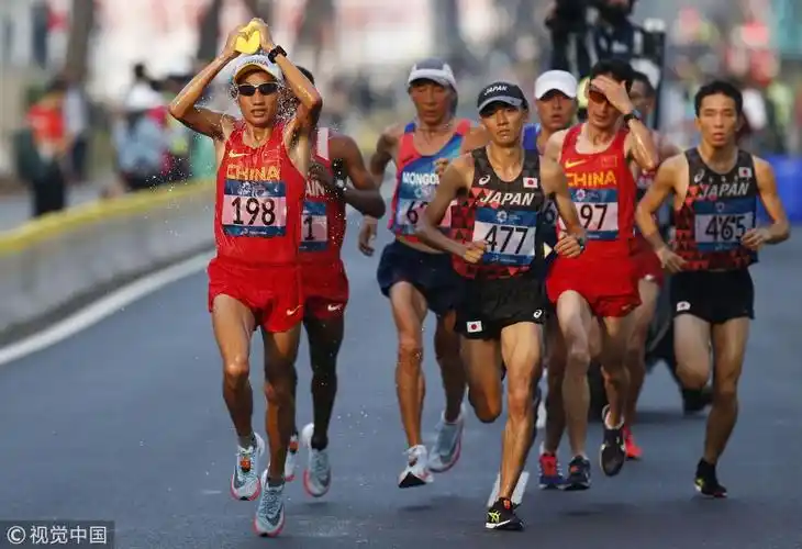 [高清组图]亚运男子马拉松日本夺冠 多布杰摘铜
