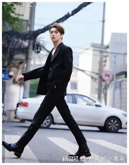 长相"精致小巧",实则"鹤立鸡群",这几位长腿男星藏得太深了
