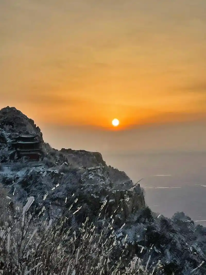 泰山日出.我的灵魂平静而明亮,宛若清晨的群山.my soul - 抖音