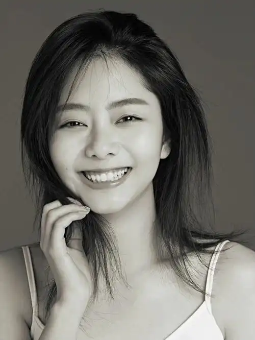 谭松韵深夜福利大放送