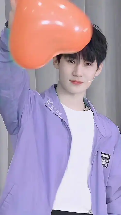 张真源 运动特辑 可爱的源源子(79 69 70 69 )0679 cr