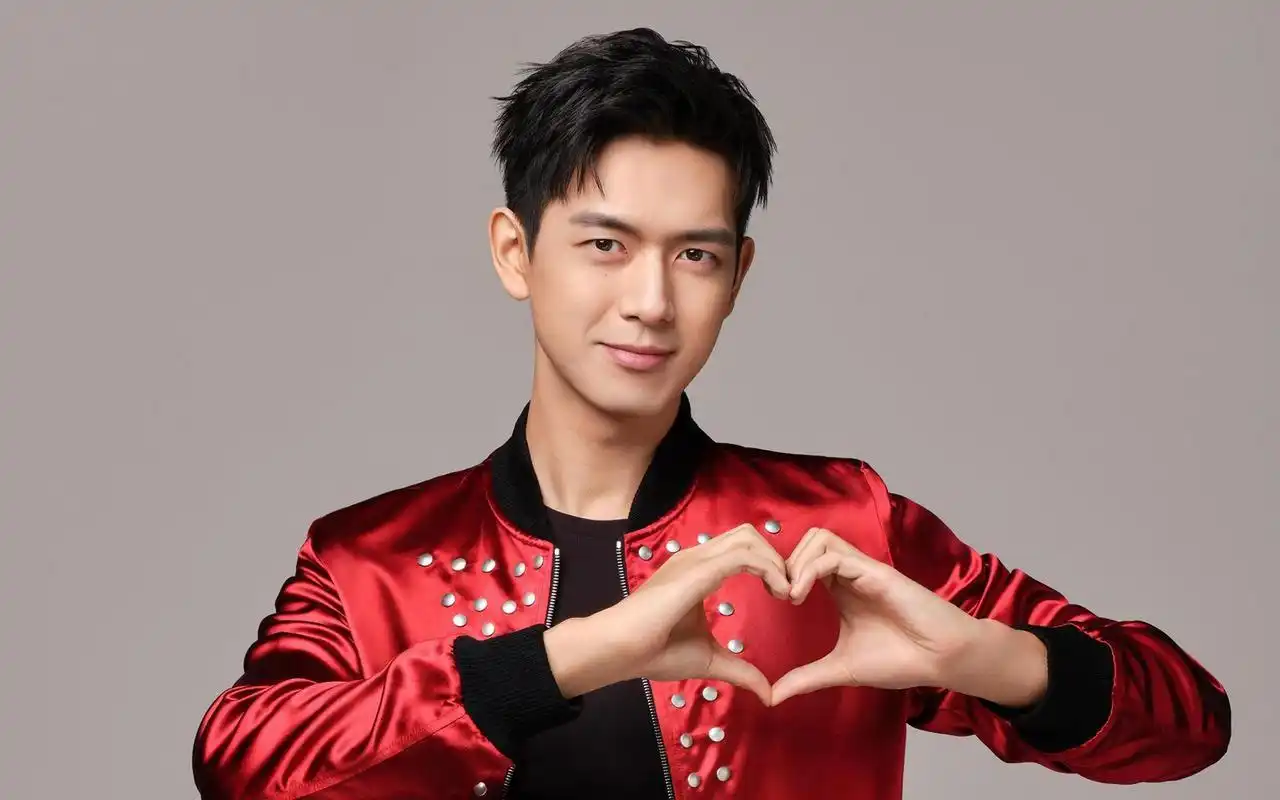 李现将登上《gq》杂志封面;《攻玉》男女主选角受争议;黄景瑜主演的