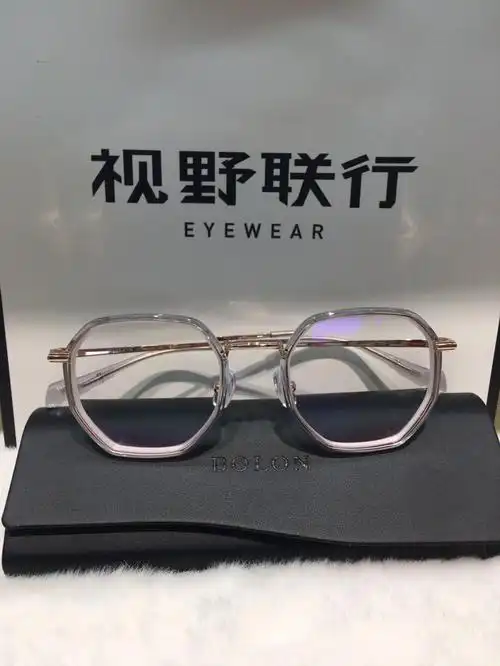 镜框外侧把镜片全包裹在里面,真的是yyds#暴龙