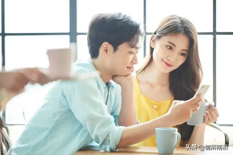 男人在这个时候就应该付出所有的感情对待这个女生,因为当她能够做到