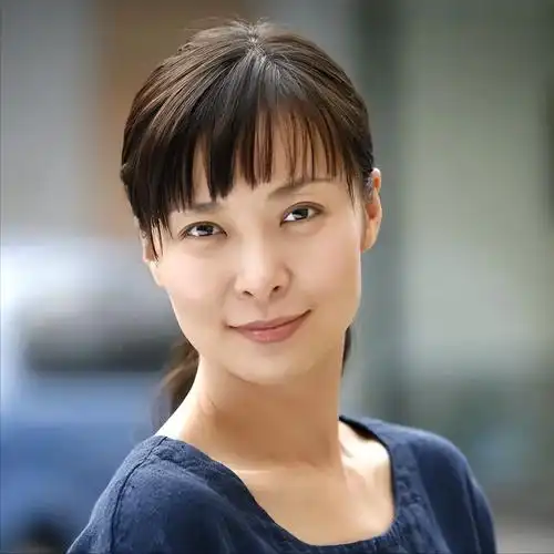 演员柯蓝:被李亚鹏抛弃,50岁不婚不育,我有固定伴侣