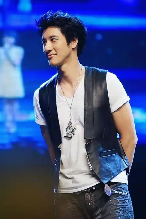 娃哈哈是王力宏内地第一个广告,对宗老知恩图报,20年没涨代言费_合作