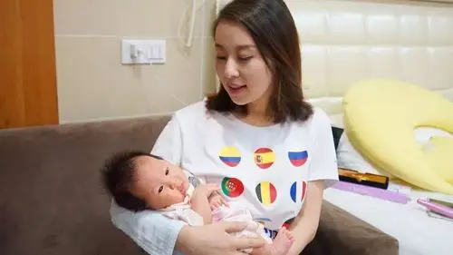 徐州和平医院抖音快手坐拥百万粉丝这位网红妈咪的生娃实录来啦