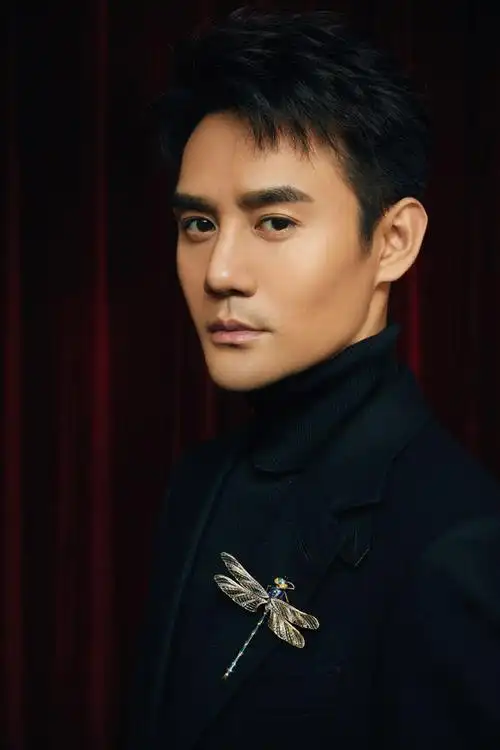 > 王凯精致帅气西装写真图片(5/6)