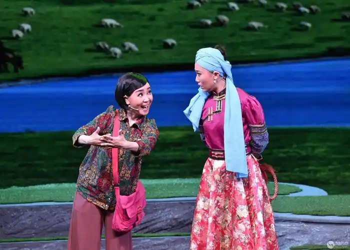 二人台《次楞河畔》33-舞台摄影-光影中国网-36.01ny.cn - powered by