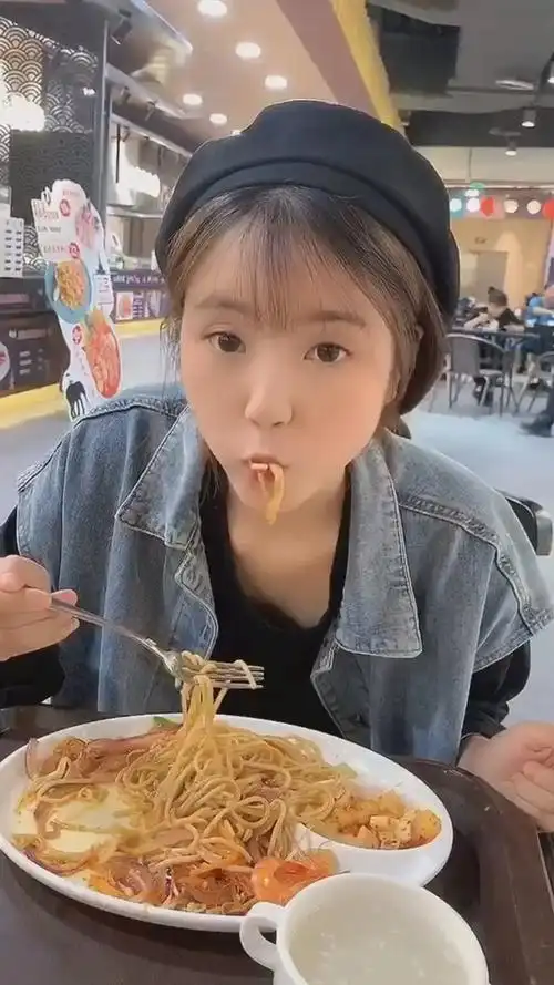 第一次和女友吃饭.太真实了-度小视