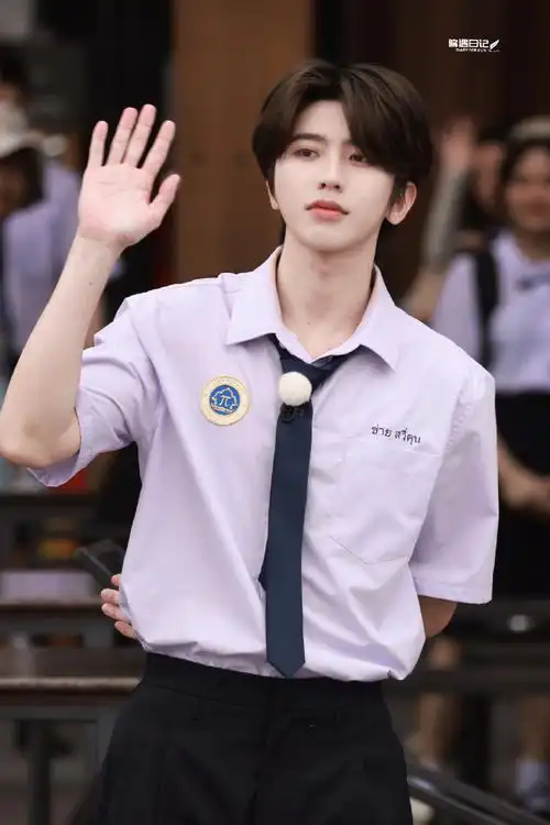 奔跑吧校服路透##蔡徐坤白月光学长