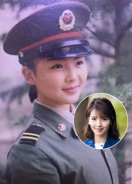 刘涛晒少女时期军装照脸部圆润身姿挺拔