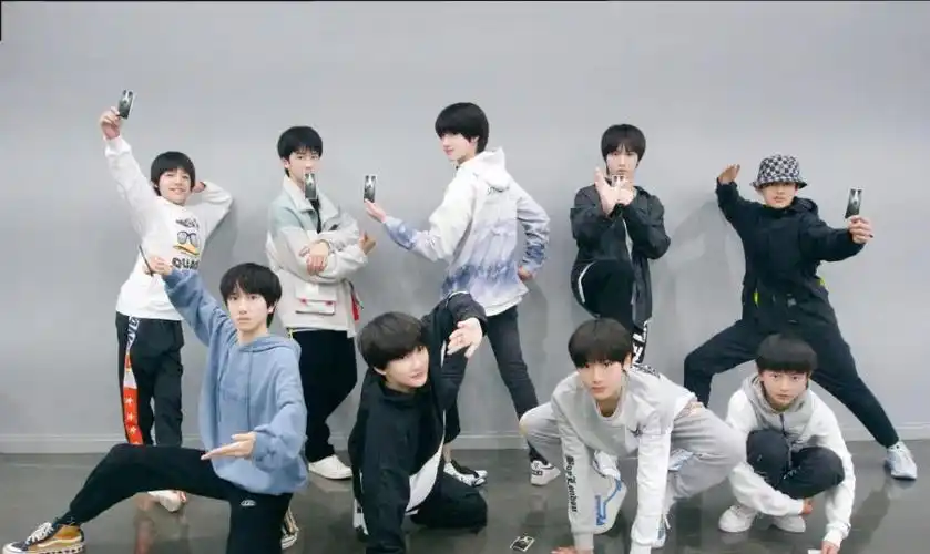 tf家族三代跳青你主题曲不到一天速成比节目选手跳得还好