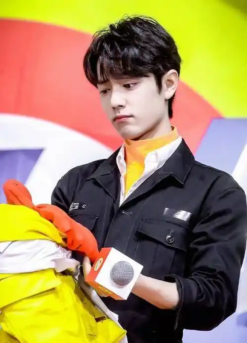 肖战撒娇卖萌集锦,你能坚持到第几张?_战战_什么_小宝宝