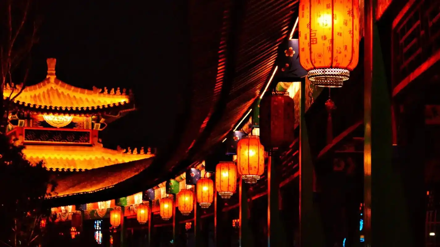 #泰安老街#爱琴海购物公园#泮河#摄影 #生活随拍记录美好瞬 - 抖音