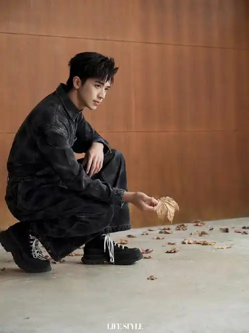 许魏洲封面大片眼神杀##许魏洲乒乓奇想质感大片