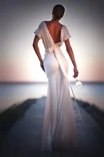 如何拍出好看又惊艳的背影杀?这4个摄影技巧送给你,简单实用