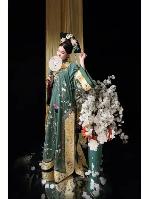 古装摄影  #清代服饰  #古装美人图鉴