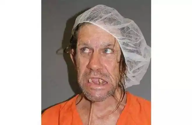 12张美国罪犯的入狱照,最后一个连警察都不知道他长什么样!