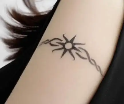 霸气侧漏性感迷人手臂图腾纹身