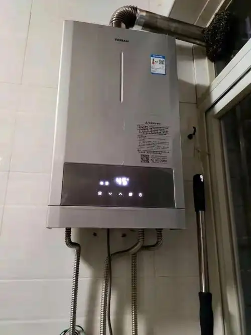 老板燃气热水器智能恒温,锁住温暖,告别忽冷忽热,智能变频风机多档转