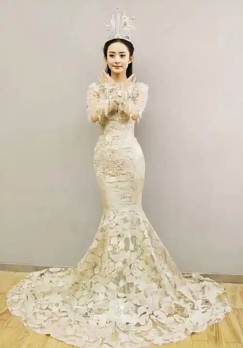 一袭婚纱 美娇娘 赵丽颖真是太美了 谁不想娶个这样的媳妇_演艺_才有