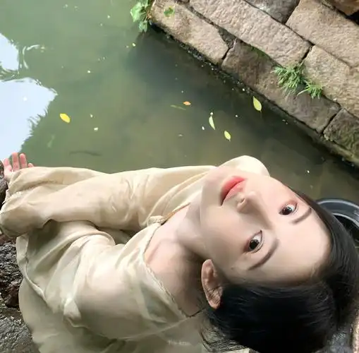 鞠婧祎烟雨江南