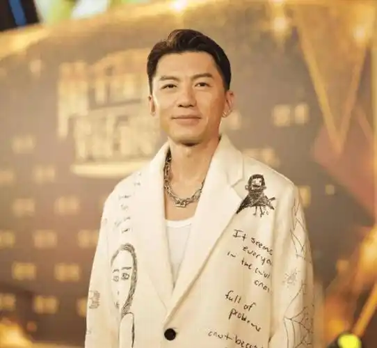 无线节目巡礼︱冯盈盈陈晓华斗x感!马国明高海宁变吉祥物?