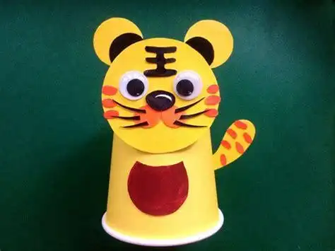 幼儿园手工制作玩具