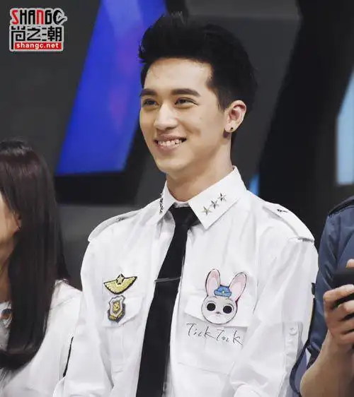 快乐大本营谢娜录节目发飙不满被电 黄致列被曝因黄景瑜受伤