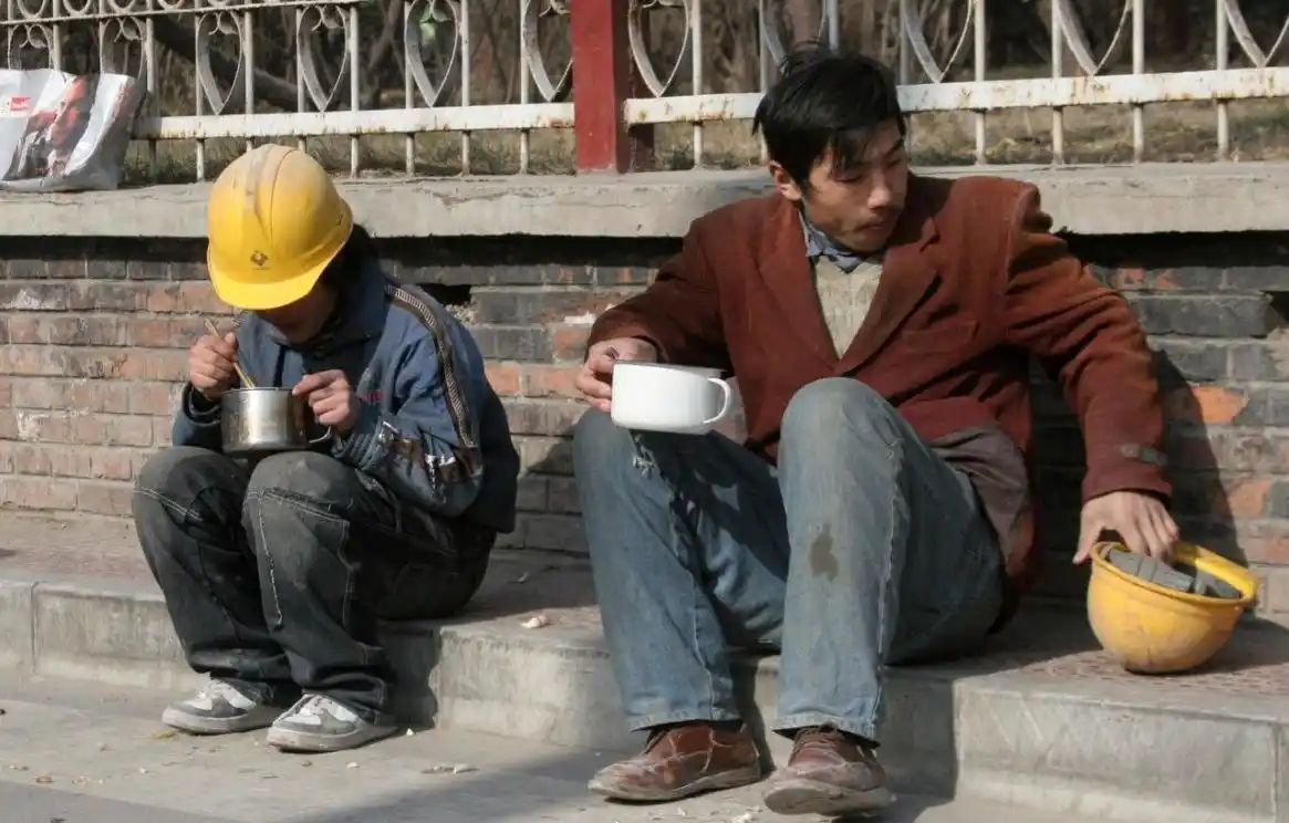 b157-打工苦,打工累,农村打工者的真实生活现状