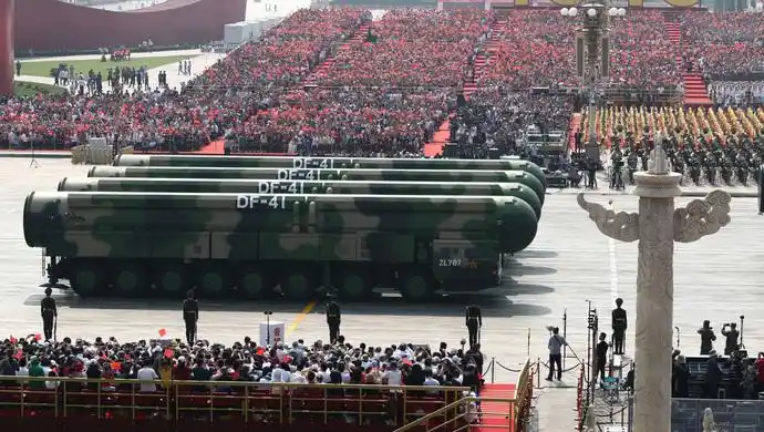 大国重器东风41核导弹亮相国庆70周年阅兵