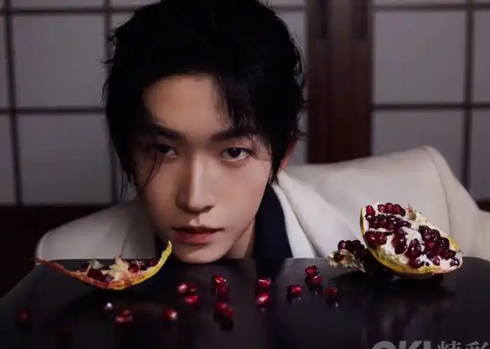 刘宇国风气韵大片