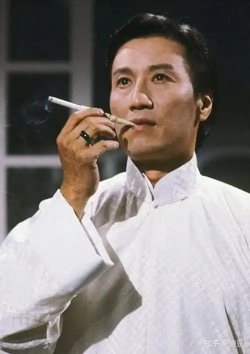 当中的"萧十一郎"↓小妹儿搜了搜谢贤的经历,他这一生拍过的作品确实