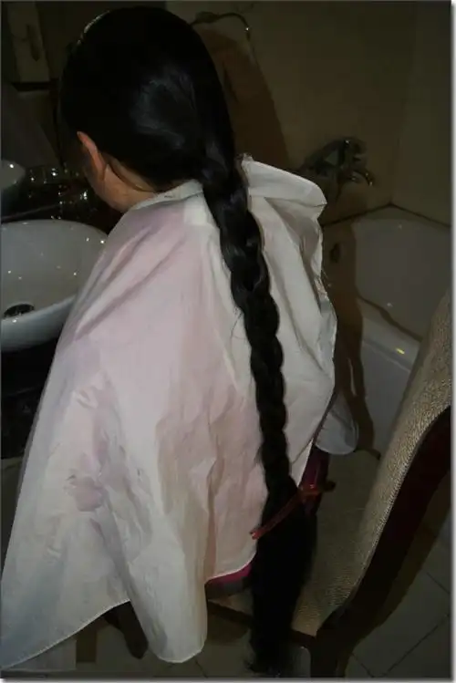 王女士洗长发图片2